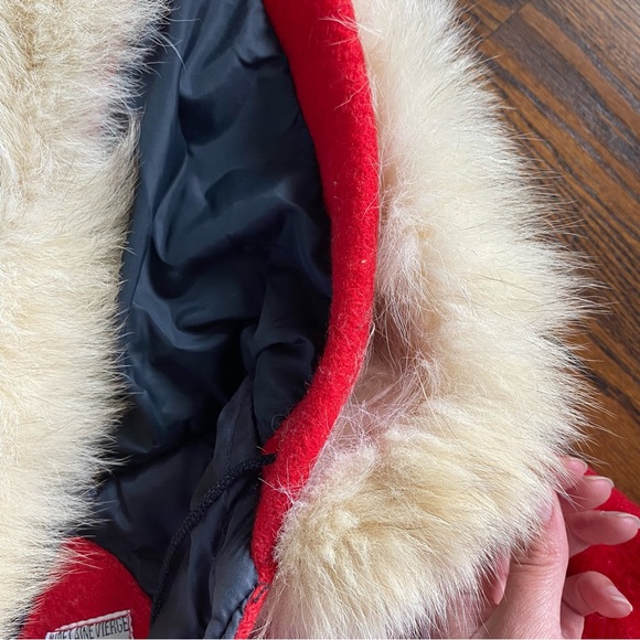 Vintage James Bay Pure Virgin Wool Red Coat with Real Fur Collar Size M - Picture 14 of 14
